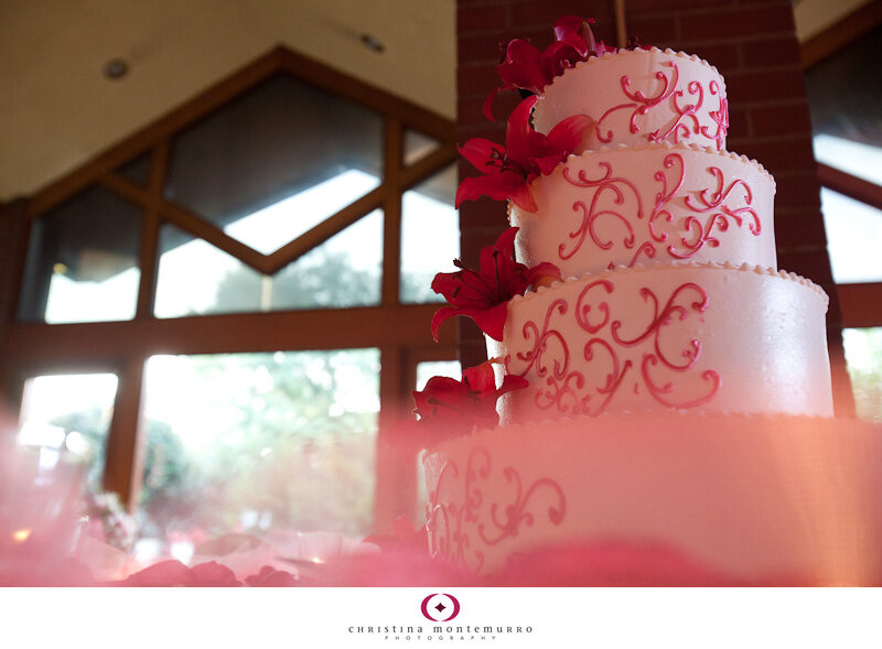 Wedding cake Edgewood Country club pink icing and pink flowers